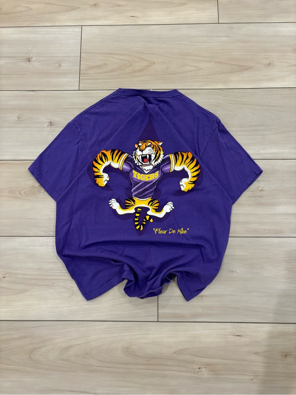 90s Vintage Fleur De Mike LSU tigers ncaa college football men’s graphic t-shirt